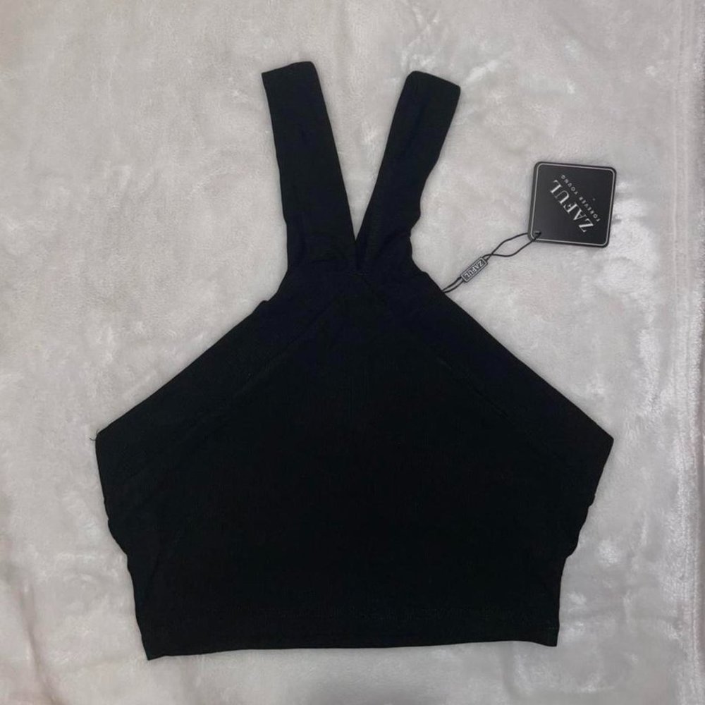 Zaful Halter Crop Top
